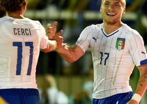 چیرو ایموبیلِ|جشن بازیکنان ایتالیا بعد از باز کردن دروازه فلومیننزه.