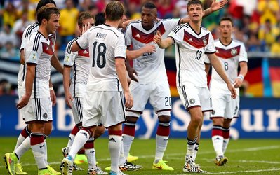 حاشیه دیدار آلمان - پرتغال / از درخواست برای دریافت پیراهن رونالدو تا خالی شدن ورزشگاه در نیمه دوم!