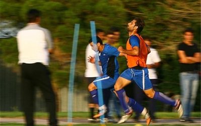 شایعه قهر بازیکن استقلال، اتفاق عجیب برای فخرالدینی و صحبت درباره صفحات مجازی