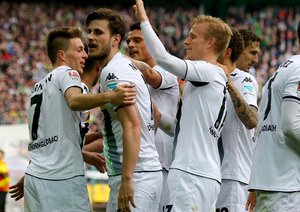 شادی مونشن گلادباخ|مونشن گلادباخ 3 - 1 بوروسيا دورتموند / بوندسلیگا