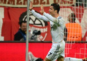 کریستیانو رونالدو|رونالدو روکورد 15 گل زده در لیگ قهرمانان اروپا را با گلزنی برابر بایرن می شکند.