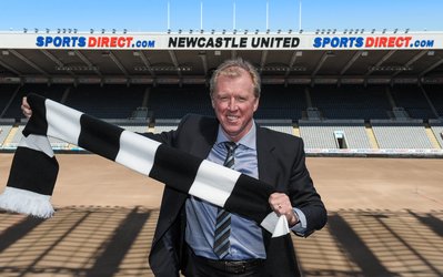 استیو مک‌کلارن با قراردادی سه ساله مربی نیوکاسل شد