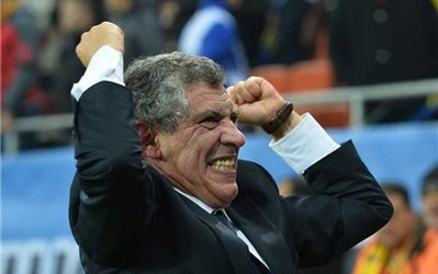 سانتوس: تغییر تاکتیک ما در مورد مدافعان‌مان نتیجه داد/ رونالدو یک قهرمان است