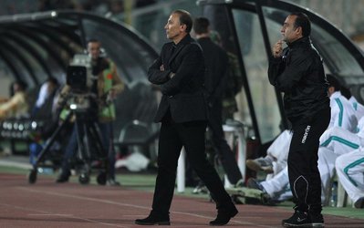 درخشان: اگر معترضان را اخراج می‌کردم 9 بازیکن هم نداشتیم