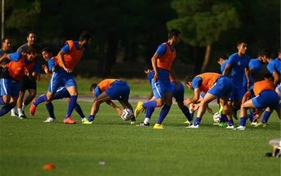 حاشیه‌های تمرین استقلال | تمرین بدون دستیاران مظلومی