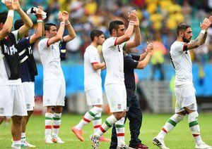 ایران|جواب ملی پوشان کشورمان به ابراز احساسات هواداران.