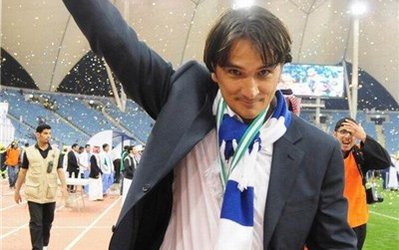 سرمربی العین: شناخت خوبی از نفت دارم و برای کسب امتیاز به ایران آمده‌ایم