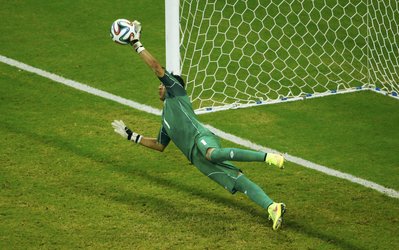 گزارش ساکرنت از دروازه‌بان کاستاریکا / ناواس ناجی تیکوس