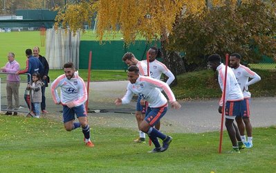 نگاه روز | درس‌های حضور خودروسازهای دنیا در فوتبال برای تولیدکنندگان ایرانی