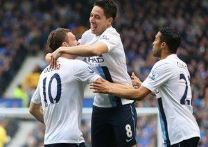 سمیر نصری - ادین ژکو|تقسیم کردن شادی بعد از گل ژکو با نصری.