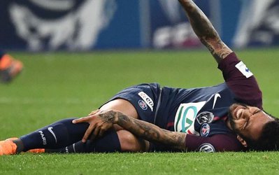 آلوس جام جهانی را از دست داد