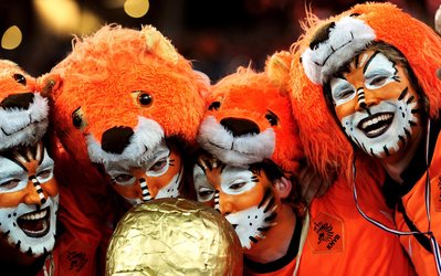 وسایل ۲۵ هوادار تیم ملی هلند سرقت شد