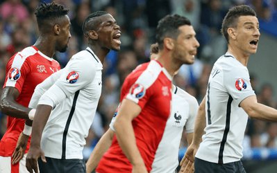 پوگبا روی انتقادها تمرکز نمی کند