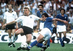 جام جهانی 1982|جام جهانی 1982 اسپانیا، ایتالیا 3 – آلمان غربی 1. مارکو تاردلی از تیم ملی ایتالیا گل دوم تیمش را به ثمر می رساند.
