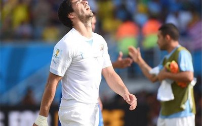 حال و روز سوارز در اولین روزهای مجازات فیفا + تصاویر