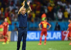 یورگن کلینزمن|عکس العمل یورگن کلینزمن در جریان بازی مقابل بلژیک.