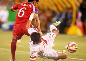 تقابل دو بازیکن|چین 2 - 1 کره شمالی / جام ملت های آسیا 2015