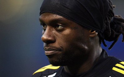 نقل و انتقالات | موتومبا اوگاندایی-سوئدی با راه‌آهن قرارداد امضا کرد