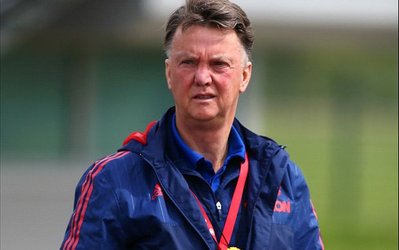 ناراحتی مربی تیم ملی هلند از شیوه رفتار شیاطین سرخ با فان خال