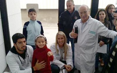 سوارس در جمع کودکان سرطانی و کمک 300 هزار دلاری