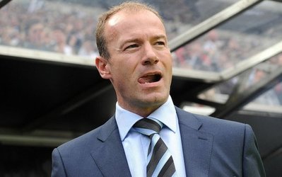 شیرر: فان‌خال توانایی‌ها را از بازیکنان گرفت/ لویی با این فلسفه باعث نابودی منچستر می‌شود