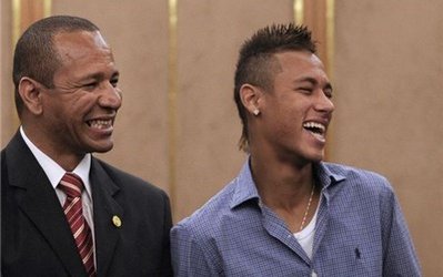 پدر نیمار: برای ما بارسلونا به جام جهانی 2014 اولویت دارد