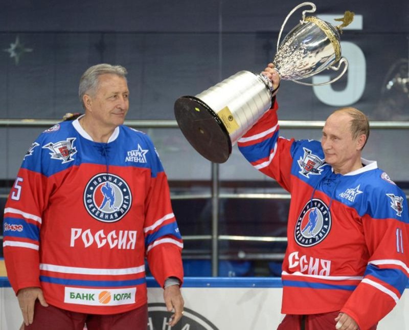 putin hocky 1.jpg