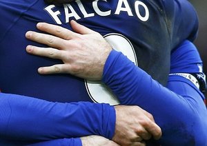 رادامل فالكائو - وین رونی