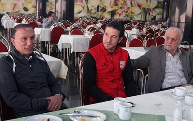 درخشان: شرایط پرسولیس نگران کننده است / طارمی شروع خوبی در تیم ملی داشت