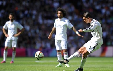 رونالدو پس از یک سال از روی ضربه آزاد گل زد