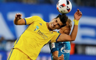 بازگشت به خانه اول؛ عزت‌اللهی - روستوف، تمدید به شرط قرض 