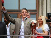 نسیم فرزین | شواینی باید به من‌یونایتد برود؟