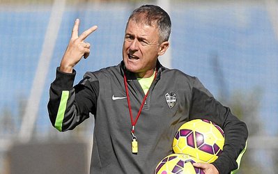 لوکاس آلکارز دوباره سرمربی گرانادا شد