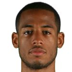 دنيس آئوگو/هانوفر /آلمان / باشگاهی / مردان (561)/38