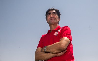 ناصر محمدخانی: آقایان برای هم شاخ و شانه کشیدند!