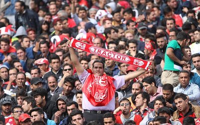 حاشیه‌های تراکتورسازی - نفت تهران | شعار علیه فدراسیون فوتبال و درخواست برای پخش نشدن صدا از بلندگو
