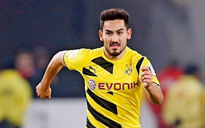 توافق منچستریونایتد با گون‌دوگان و فیرمینو