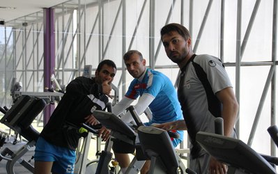 تمرین بانشاط ملی‌پوشان و پا به توپ شدن کی‌روش/ گلرها به زمین شماره ۲ رفتند