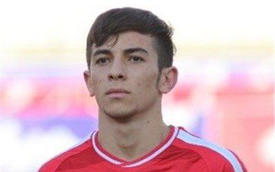 احمدزاده: متکی بودن به بازیکنان نامی در فوتبال ‌امروزی اشتباه است