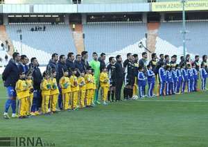 ابتدای بازی استقلال - نفت