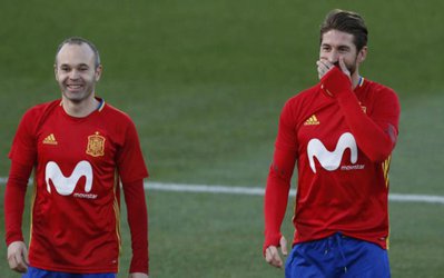 راموس: اگر اسم اینیستا، آندرسینیو بود الان دو بار برنده توپ طلا شده بود