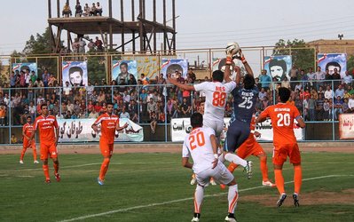 لیگ آزادگان | مس رفسنجان 0 - مس کرمان 0 / دربی کرمان برنده نداشت / تکلیف صعود به پلی‌آف برگشت کشید