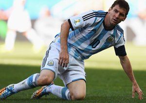 لیونل مسی|عکس العمل لیونل مسی در جریان بازی مقابل سوئیس.