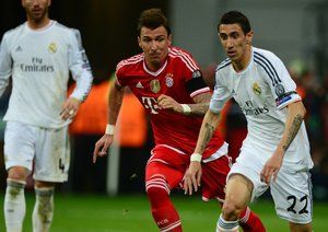 ماندزوکیچ -  دی ماریا|تلاش های دی ماریا برای پشت سر گذاشتن مانزوگیچ