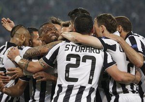 شادی بازیکنان یووه