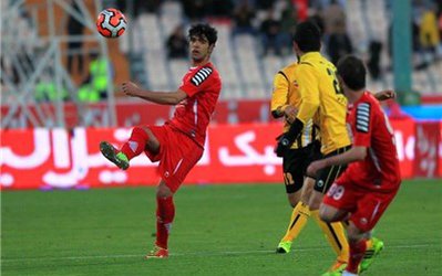 حقیقی طلبش را می‌پردازد و از پرسپولیس می‌رود