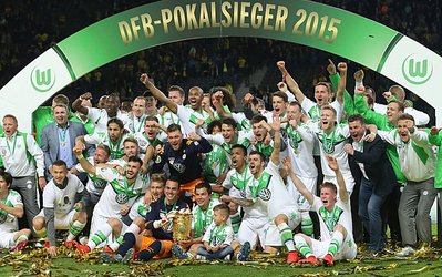 جام حذفی آلمان | دورتموند 1 - ولفسبورگ 3 / گرگ‌ها برای نخستین بار قهـرمـان جام حذفی شدند و رویای آخرین قهرمانی زنبورها با کلوپ بر باد رفت + گالری تصاویر، خلاصه مسابقه و جشن قهرمانی