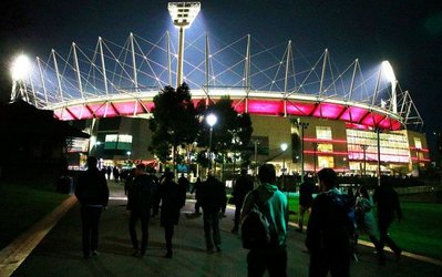 استقبال ۱۰۰ هزار نفری استرالیایی‌ها از بازی رئال - من سیتی