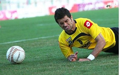 غلامی: نه پول‌مان را می‌دهند و نه خانه گرفته‌اند/ با این شرایط استقلال اهواز سقوط می‌کند