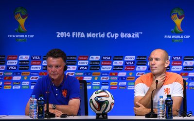 فنخال: تیم خوش شانس برنده دیدار آرژانتین و هلند است